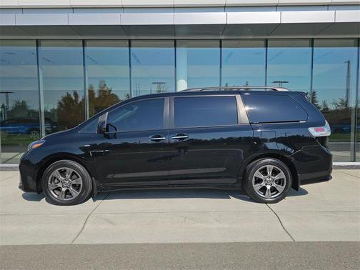2020 Toyota Sienna SE Premium