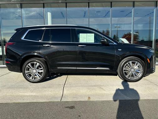 2022 Cadillac XT6 Premium Luxury AWD