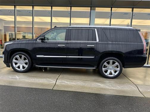 2018 Cadillac Escalade ESV Luxury