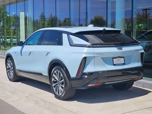 Nimbus Metallic 2024 Cadillac LYRIQ Sport
