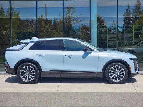 Nimbus Metallic 2024 Cadillac LYRIQ Sport