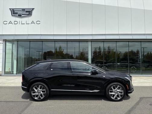 2025 Cadillac OPTIQ Luxury 2 AWD