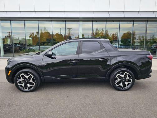 Phantom Black 2023 Hyundai SANTA CRUZ Limited