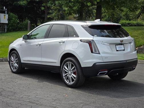 2025 Cadillac XT5 Sport