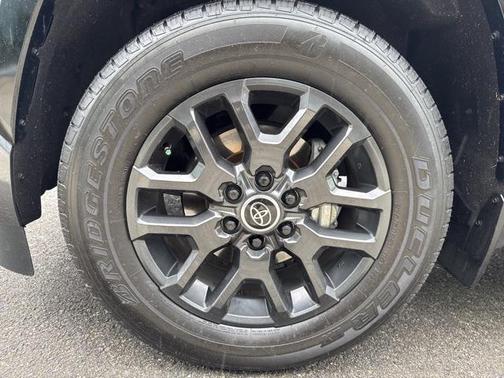 2024 Toyota Sequoia Platinum