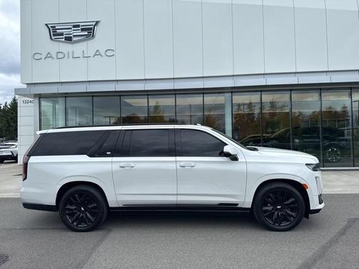 2023 Cadillac Escalade ESV Sport