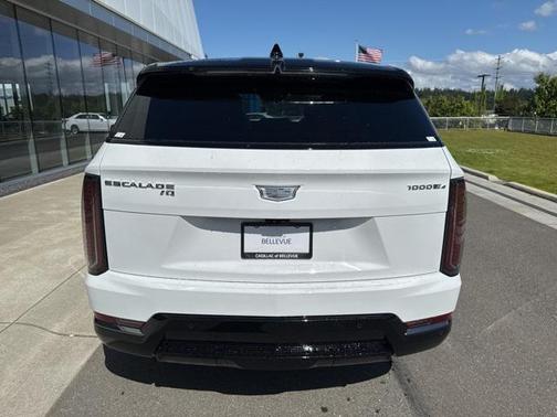 2025 Cadillac Escalade IQ Sport 2