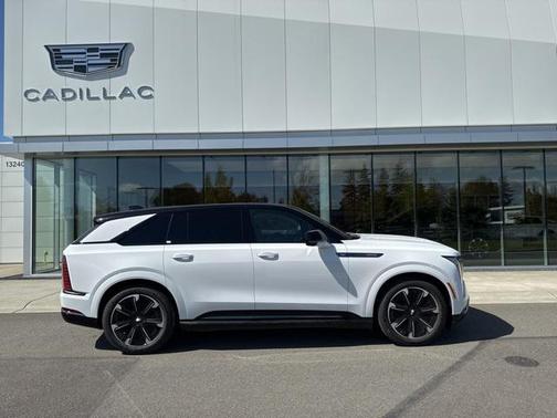 2025 Cadillac Escalade IQ Sport 2