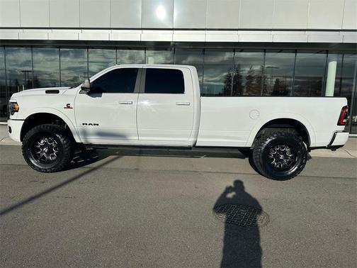 2022 RAM 3500 Limited Crew Cab 4x4 8' Box