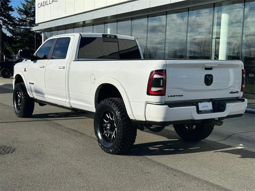 2022 RAM 3500 Limited Crew Cab 4x4 8' Box