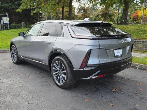 2025 Cadillac LYRIQ Sport