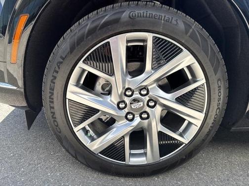 2025 Cadillac OPTIQ Luxury 1 AWD