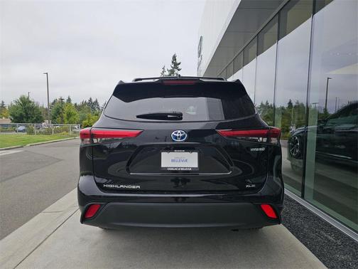 2020 Toyota Highlander Hybrid XLE