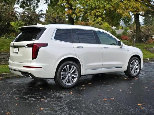 2025 Cadillac XT6 Premium Luxury AWD
