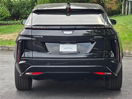 2025 Cadillac LYRIQ Sport