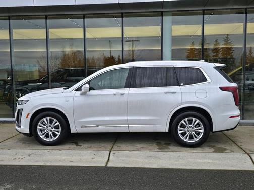 2025 Cadillac XT6 Luxury AWD