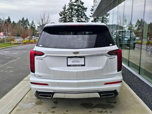 2025 Cadillac XT6 Luxury AWD