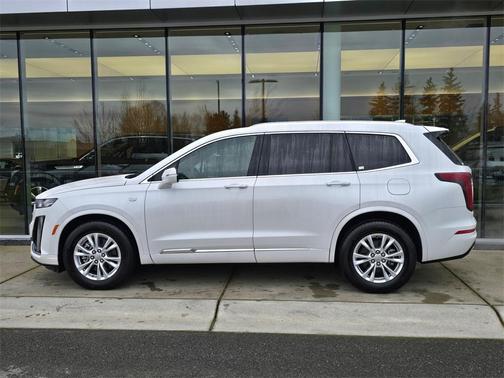 2025 Cadillac XT6 Luxury AWD