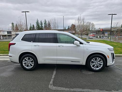 2025 Cadillac XT6 Luxury AWD
