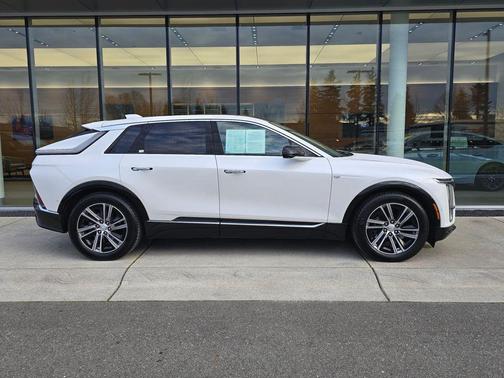 2024 Cadillac LYRIQ Luxury