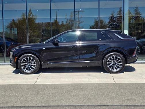 2025 Cadillac LYRIQ Sport