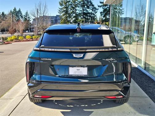 2024 Cadillac LYRIQ Sport