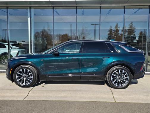 2024 Cadillac LYRIQ Sport