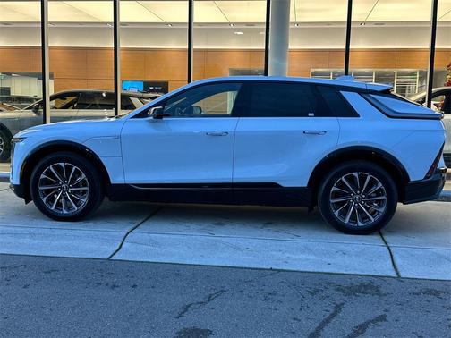 2026 Cadillac LYRIQ Sport