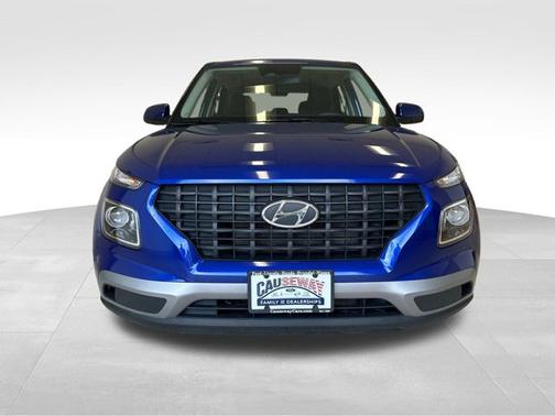 2025 Hyundai VENUE SE