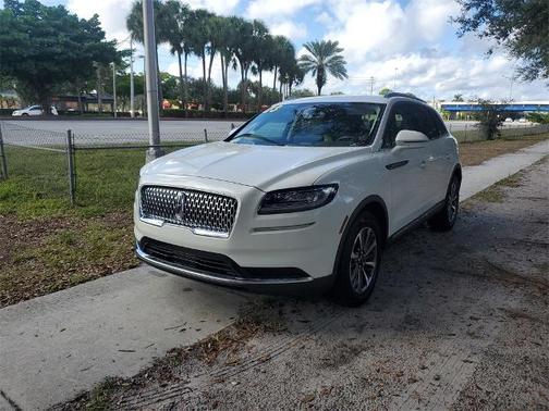 2023 Lincoln Nautilus STANDARD