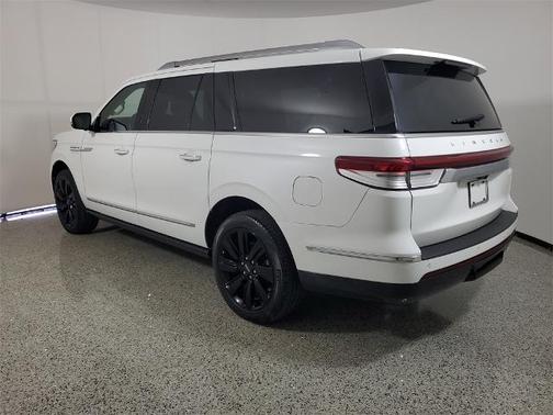 2023 Lincoln Navigator L RESERVE