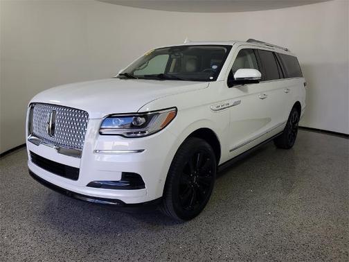 2023 Lincoln Navigator L RESERVE