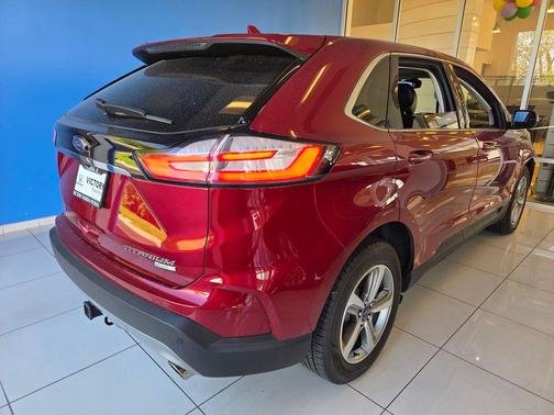 Ruby Red Metallic 2019 Ford Edge Titanium