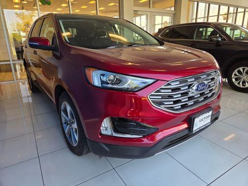 Ruby Red Metallic 2019 Ford Edge Titanium