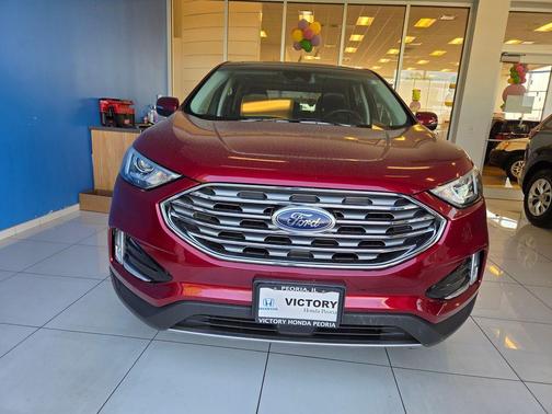 Ruby Red Metallic 2019 Ford Edge Titanium