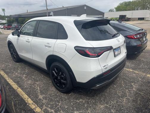 Platinum White Pearl 2025 Honda HR-V Sport