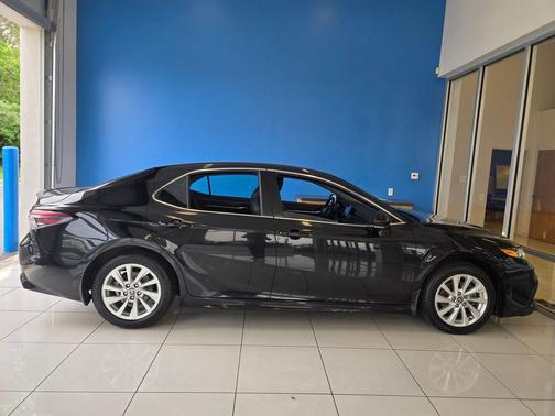 Midnight Black 2023 Toyota Camry SE