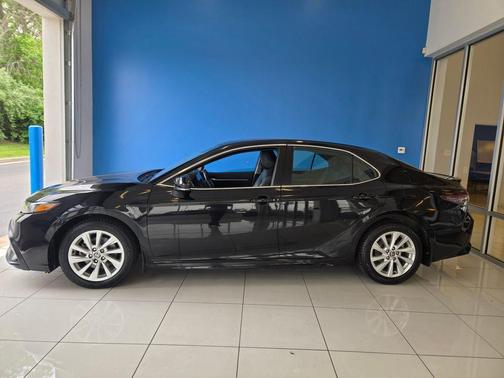 Midnight Black 2023 Toyota Camry SE