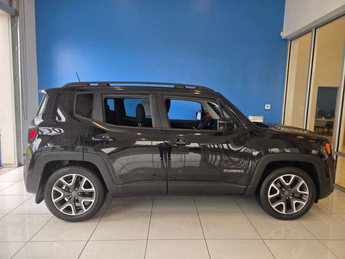 Black 2018 Jeep Renegade Latitude