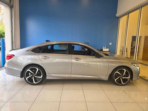 Lunar 2022 Honda Accord Hybrid Sport