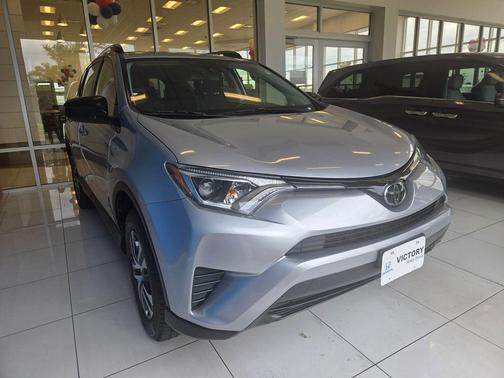 Silver Sky Metallic 2018 Toyota RAV4 LE