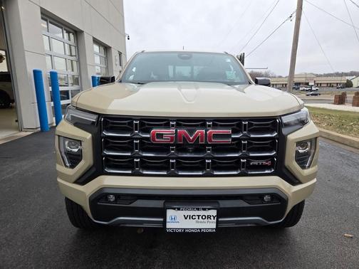 2024 GMC Canyon AT4