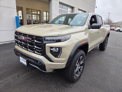 2024 GMC Canyon AT4
