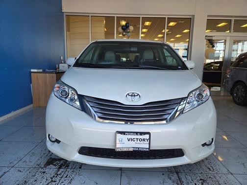 2017 Toyota Sienna Limited Premium