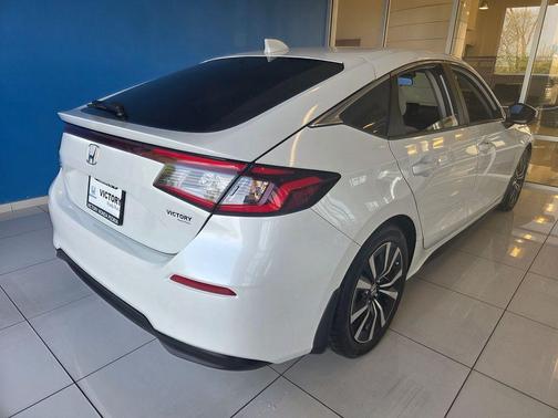 Platinum White 2023 Honda Civic EX-L