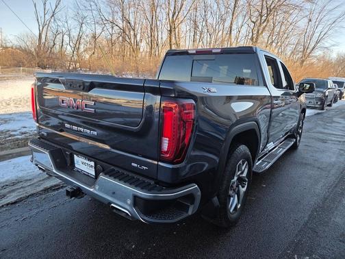 2022 GMC Sierra 1500 SLT