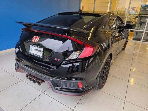 Black 2018 Honda Civic Si