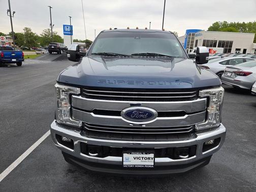 Blue 2018 Ford F-250 Lariat