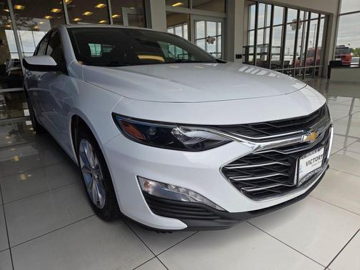 Summit White 2023 Chevrolet Malibu LT