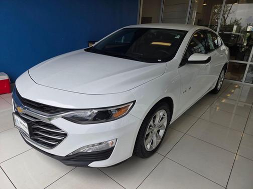 Summit White 2023 Chevrolet Malibu LT